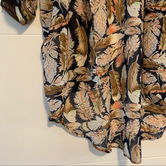 Rachael & Chloe | Feather Pattern Open Robe Top - Picture 5 of 12